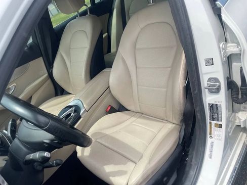 Used 2016 Mercedes-Benz C 300 Sedan w/ Premium 1 Package image 17