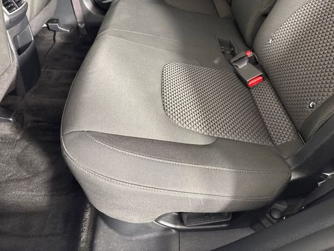 Used 2025 Kia Sportage LX image 30