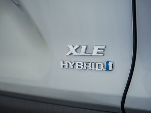 Used 2024 Toyota RAV4 XLE Premium w/ Weather Package AWD/4WD image 7