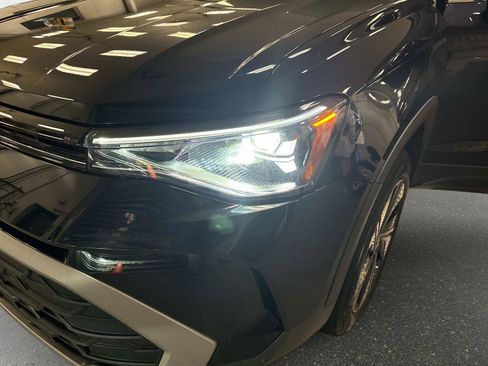 New 2026 Volkswagen Taos SE image 21