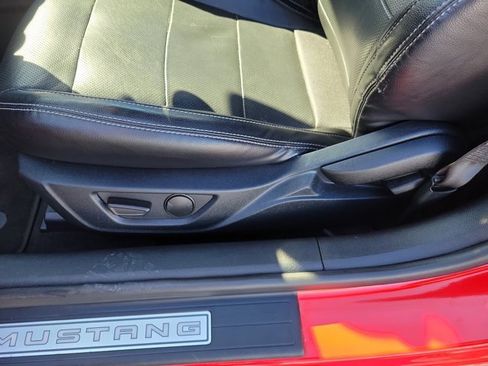 Used 2021 Ford Mustang GT Premium image 12