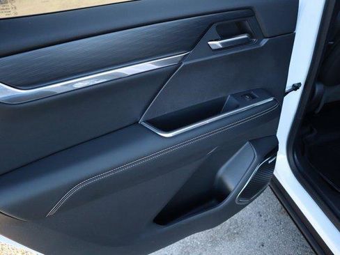 New 2026 GMC Acadia Elevation image 11