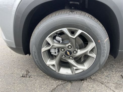 New 2026 Chevrolet Trax LT w/ Driver Confidence Package image 10
