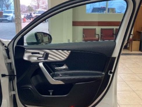 Used 2020 Mercedes-Benz A 220 4MATIC w/ Premium Package image 11