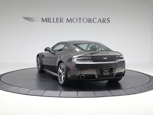 Used 2011 Aston Martin V12 Vantage Coupe image 5