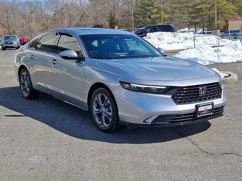 Used 2024 Honda Accord EX-L image 3