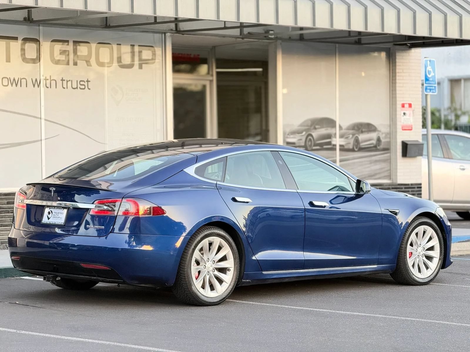 Used 2019 Tesla Model S Performance AWD/4WD image 9