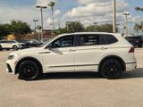Used 2022 Volkswagen Tiguan SE R-Line image 2