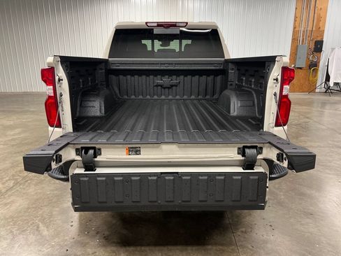 New 2026 Chevrolet Silverado 1500 ZR2 w/ Dark Appearance Package AWD/4WD image 11