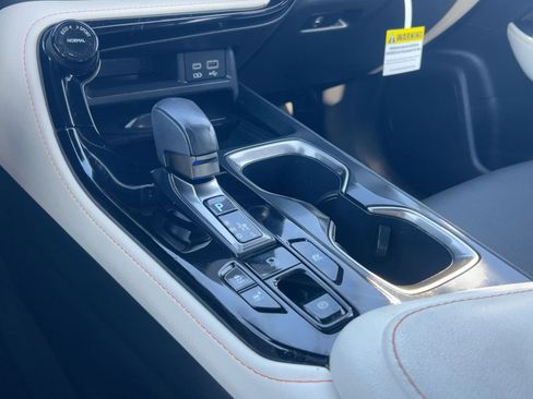 Used 2022 Lexus NX 350h NX 350h Premium image 17