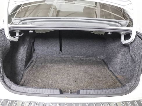 Used 2024 Volkswagen Jetta Sport image 38