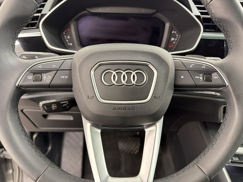 Used 2025 Audi Q3 2.0T Premium w/ Convenience Package AWD/4WD image 17