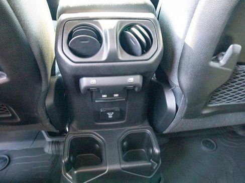 New 2025 Jeep Wrangler Unlimited Rubicon w/ Convenience Group image 33