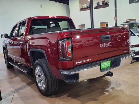 Used 2018 GMC Sierra 1500 SLT w/ SLT Premium Package image 4