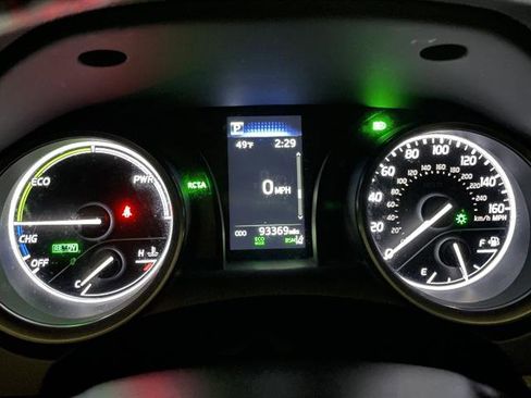 Used 2022 Toyota Camry SE w/ Cold Weather Package FWD image 14