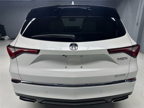 Used 2023 Acura MDX SH-AWD w/ Technology Package image 12