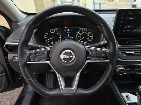 Used 2023 Nissan Altima 2.5 SL image 13