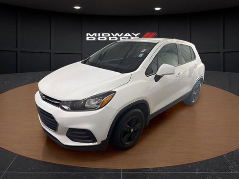 Used 2019 Chevrolet Trax LS w/ Tint and Cruise Package FWD image 2