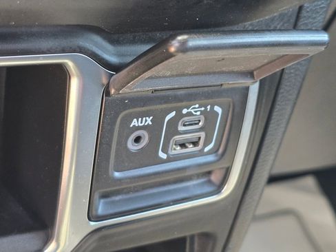 Used 2020 Jeep Wrangler Sport AWD/4WD image 17