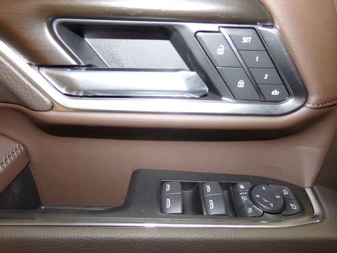 New 2025 GMC Sierra 2500 Denali w/ Technology Package image 14