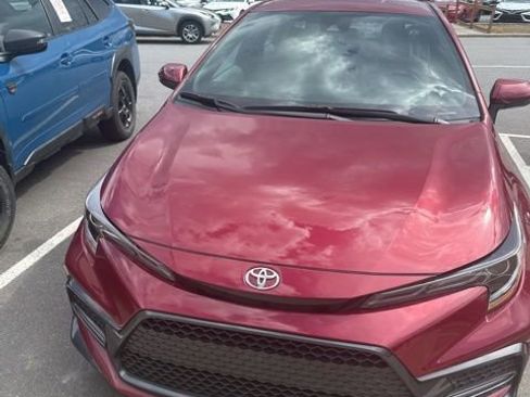 Used 2022 Toyota Corolla SE image 3
