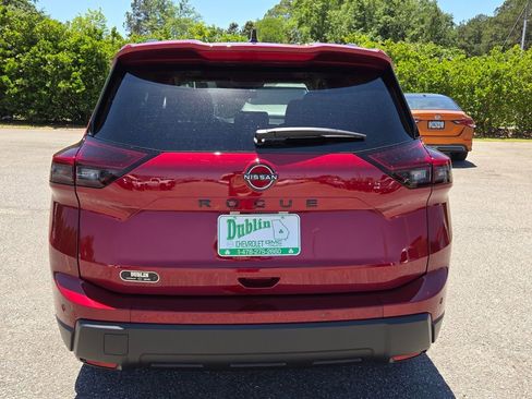 New 2026 Nissan Rogue SV FWD image 9