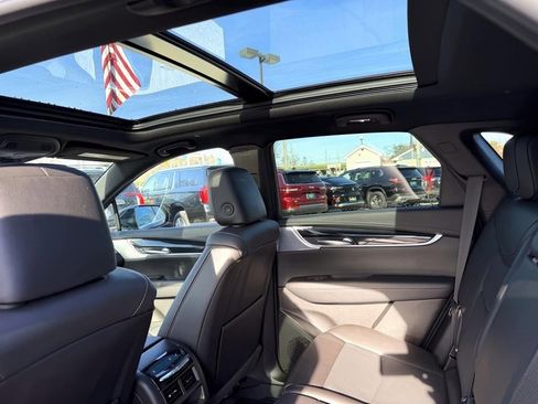 Certified 2025 Cadillac XT5 Premium Luxury w/ Technology Package image 8