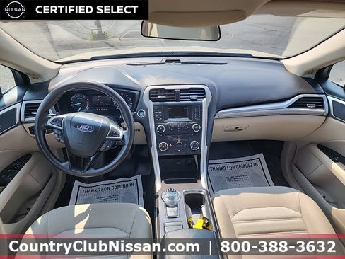 Used 2018 Ford Fusion SE FWD image 24