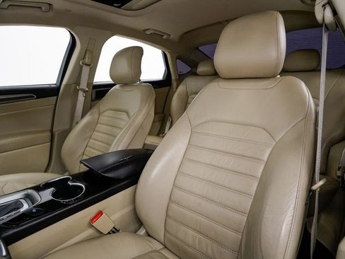 Used 2014 Ford Fusion SE w/ Equipment Group 502A image 9