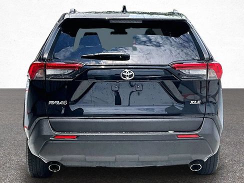 Certified 2019 Toyota RAV4 XLE w/ Convenience Package FWD image 8