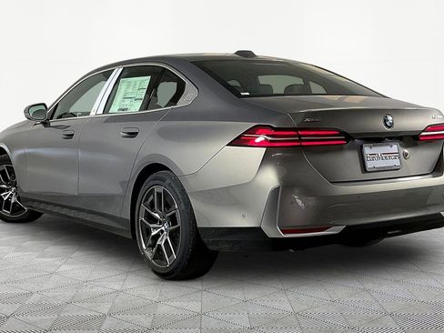 New 2026 BMW 530i xDrive w/ Premium Package AWD/4WD image 5