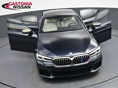 Used 2023 BMW M550i xDrive w/ Dynamic Handling Package image 38