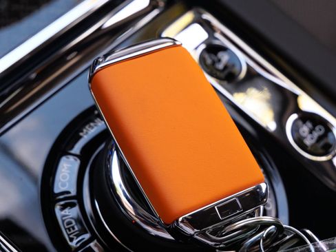 Certified 2022 Rolls-Royce Cullinan Black Badge AWD/4WD image 16