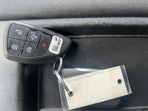 Used 2023 Chevrolet Silverado 1500 LT image 34