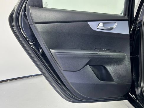 Used 2023 Kia Forte LXS w/ LXS Technology Package FWD image 12