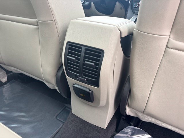 Used 2017 Ford C-MAX Titanium w/ Equipment Group 301A FWD image 44