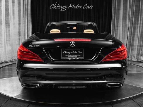 Used 2019 Mercedes-Benz SL 550 image 4