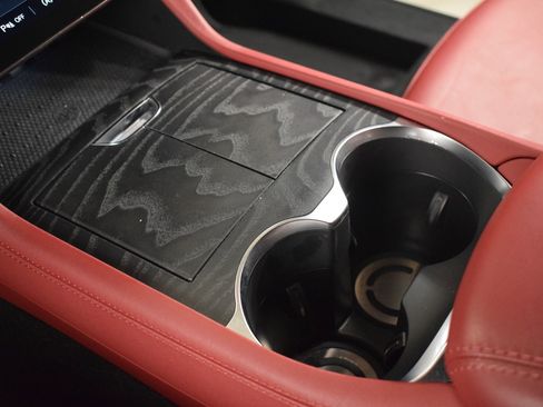 Certified 2023 Maserati Grecale Modena image 34