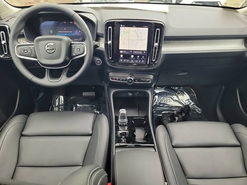 New 2026 Volvo XC40 B5 Plus w/ Climate Package AWD/4WD image 5
