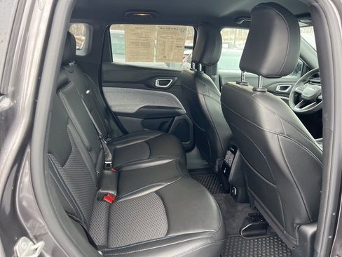 Used 2023 Jeep Compass Latitude w/ Convenience Group image 25