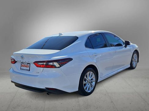 Used 2023 Toyota Camry LE image 9