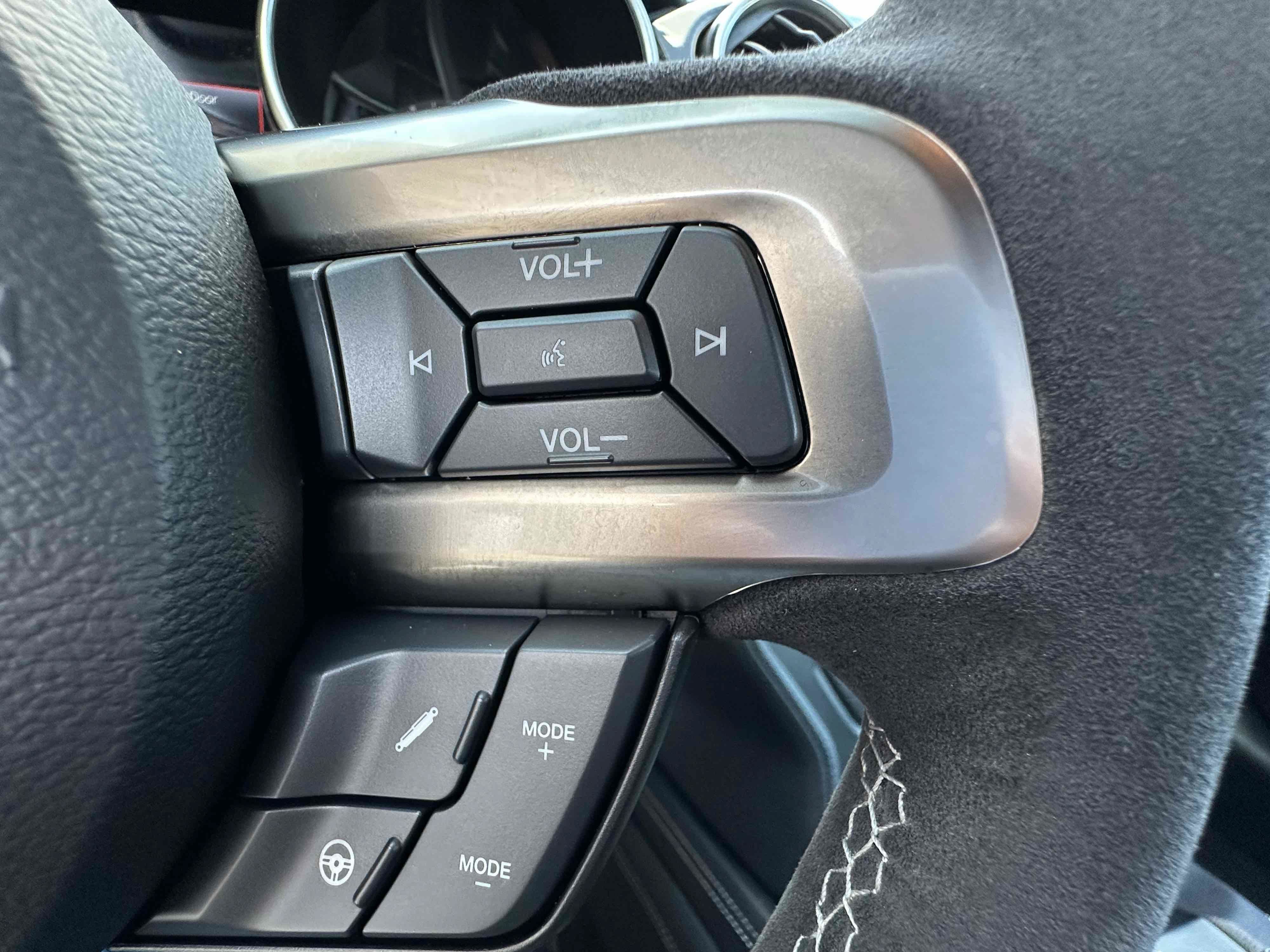 Used 2019 Ford Mustang Shelby GT350 w/ Technology Package RWD image 32