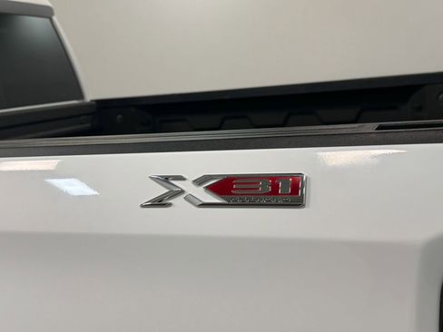 Used 2021 GMC Sierra 1500 SLT image 54