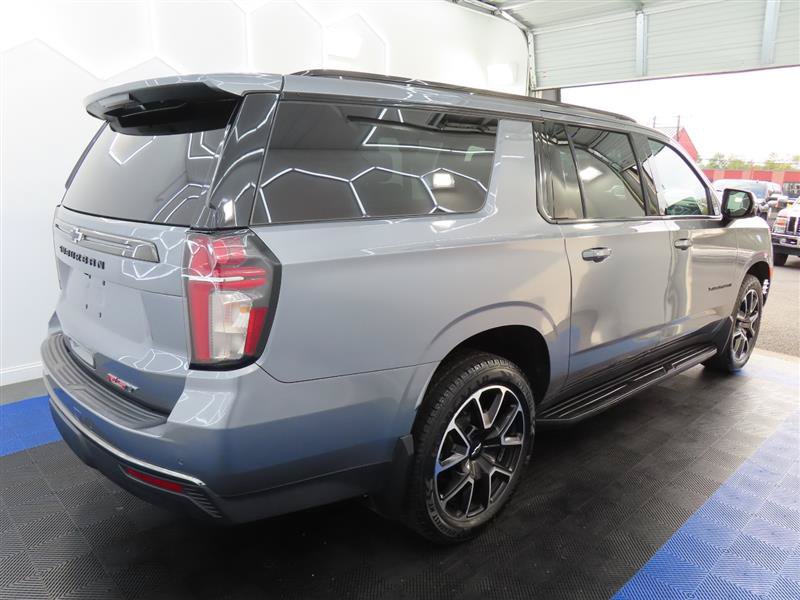 Used 2022 Chevrolet Suburban RST w/ Luxury Package RWD image 15