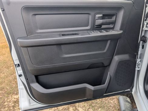 New 2026 RAM 2500 Tradesman AWD/4WD image 9