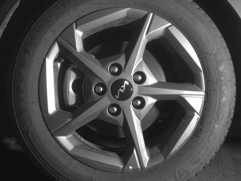 Used 2025 Kia K4 LXS image 12