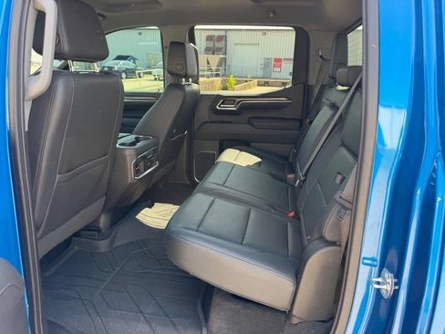 Used 2023 Chevrolet Silverado 1500 LTZ w/ Technology Package AWD/4WD image 7