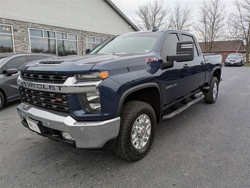 Used 2022 Chevrolet Silverado 3500 LT w/ All Star Edition image 2
