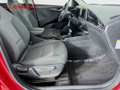Used 2024 Kia Niro LX FWD image 31