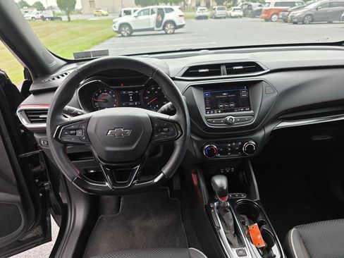 Used 2022 Chevrolet TrailBlazer RS FWD image 18
